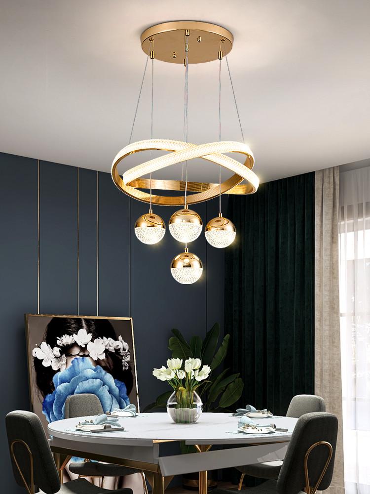 Elegant Ambiance: Luxury Lighting for Dining Room Vibes
